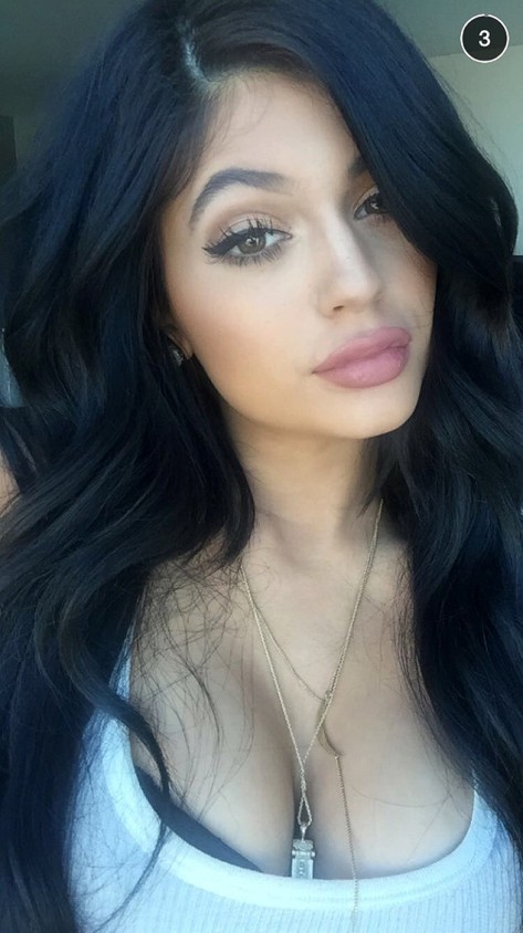 rs_634x1129-150401194744-634_Kylie-Jenner-Snapchat_2_ms_040115